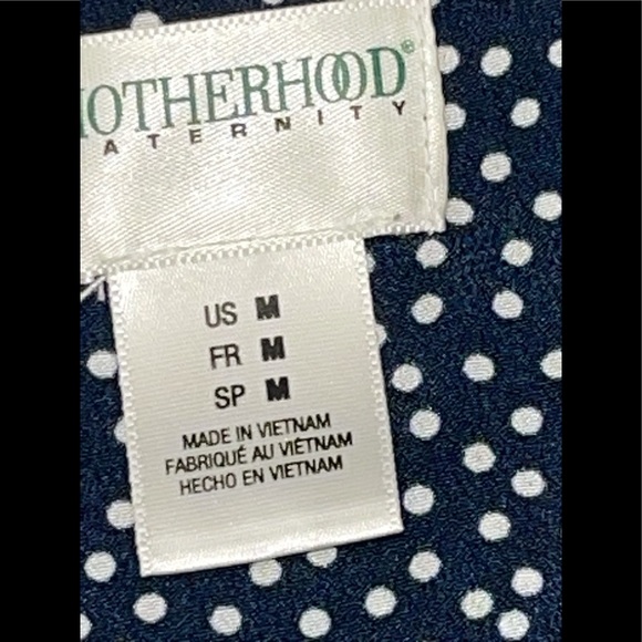 Polka-dot ruffle lightweight wrap dress with flattering front detail - Picture 4 of 6